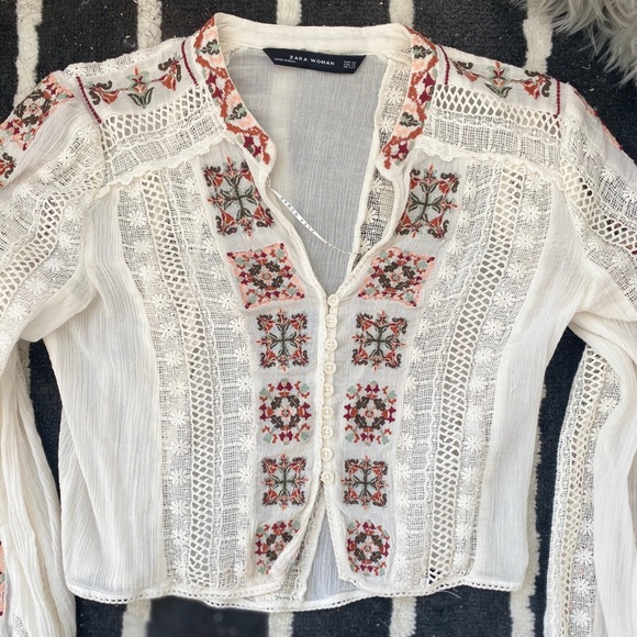 Zara Embroidered Cropped Blouse - Picture 3 of 5